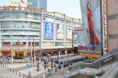 2020七浦路购物,作为上海著名的服装批发市场.【去哪儿攻略】